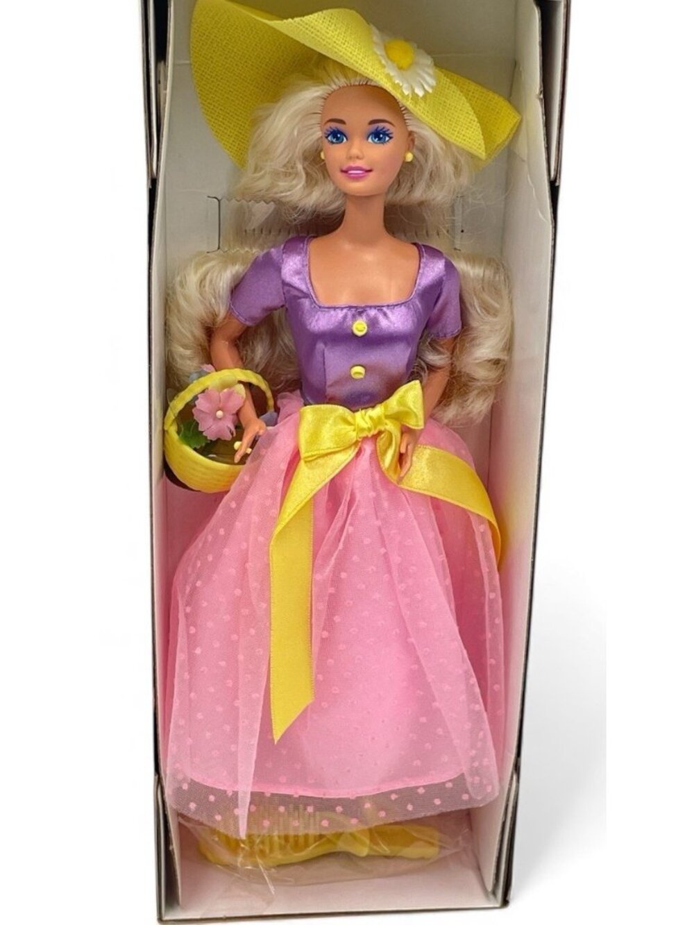 Spring Blossom Barbie 1995 Avon Exclusive #15391 NRFB